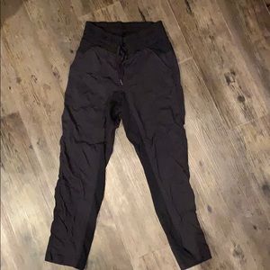 SIZE 4 LULULEMON JOGGERS